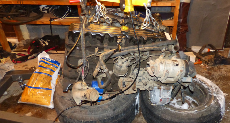 Illustration for article titled Here's What The Inside Of A Blown-Up Jeep Engine Looks Like